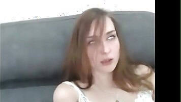 Camgirl Eye Rolling from extreme vibrations